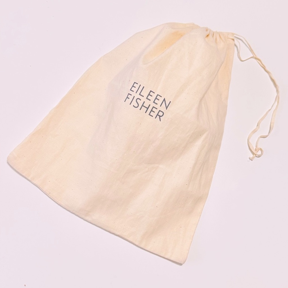 EILEEN FISHER Cream Drawstring Dust Bag 14”x11”